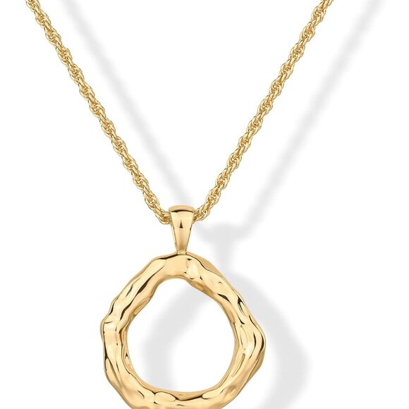 14K Gold Plated Dainty Pendant Necklace Hammered Circle Beachy Summer Conch - Picture 1 of 4